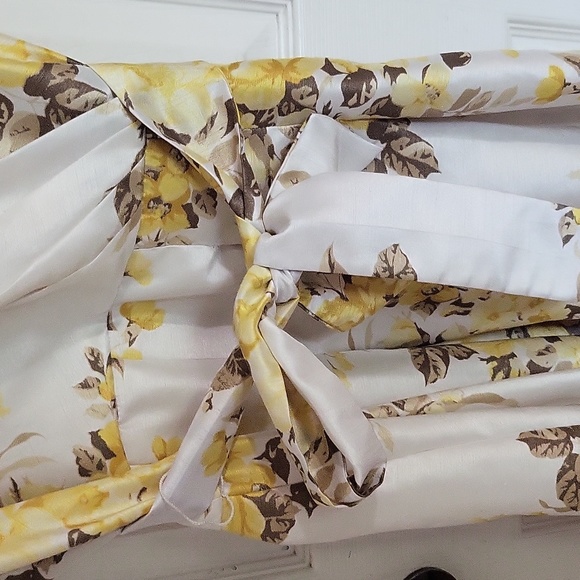 Stunning Jessica Howard dress - Picture 5 of 12